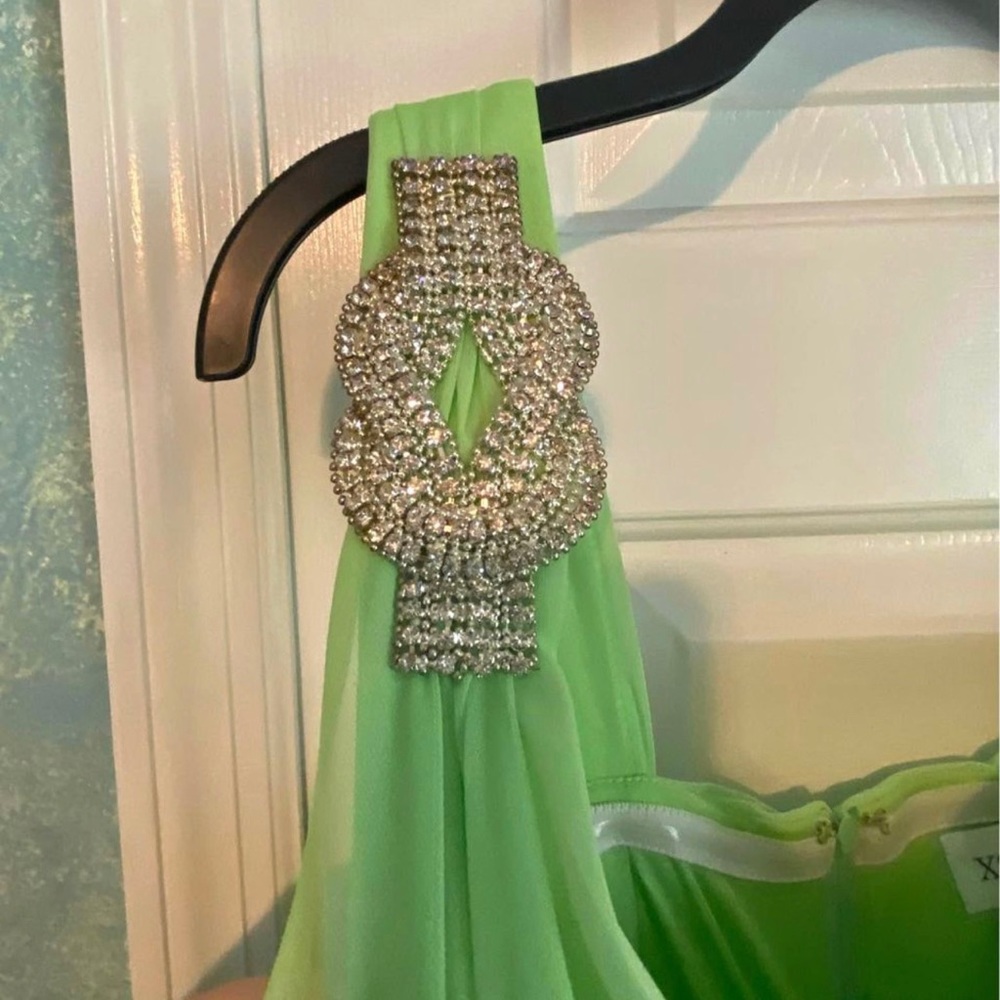 Prom Dress - Picture 2 of 7